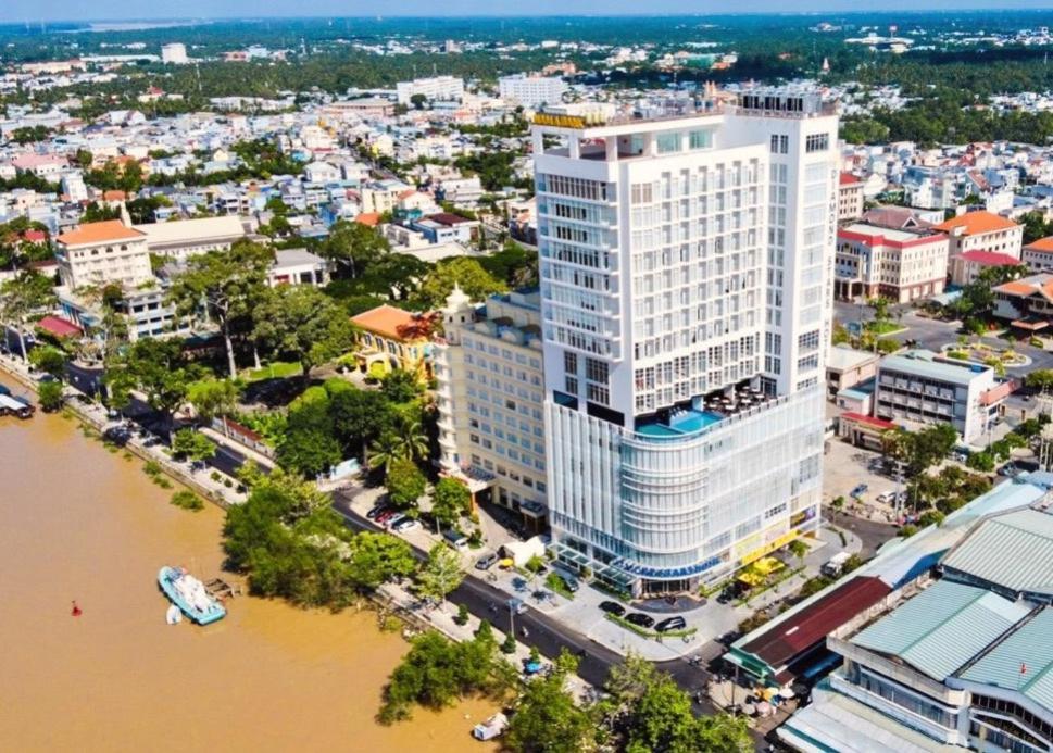 Diamond Stars Ben Tre Hotel Eksteriør bilde The hotel in 2019